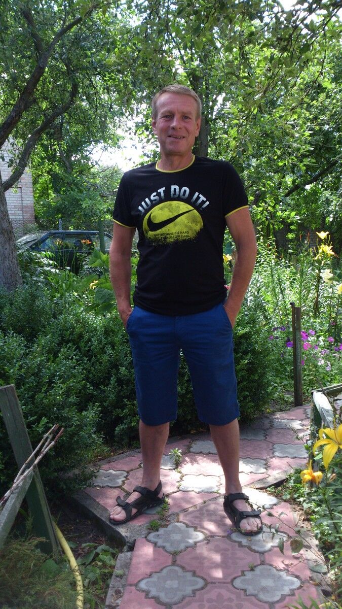  9923192  Ruslan, 57 ,    