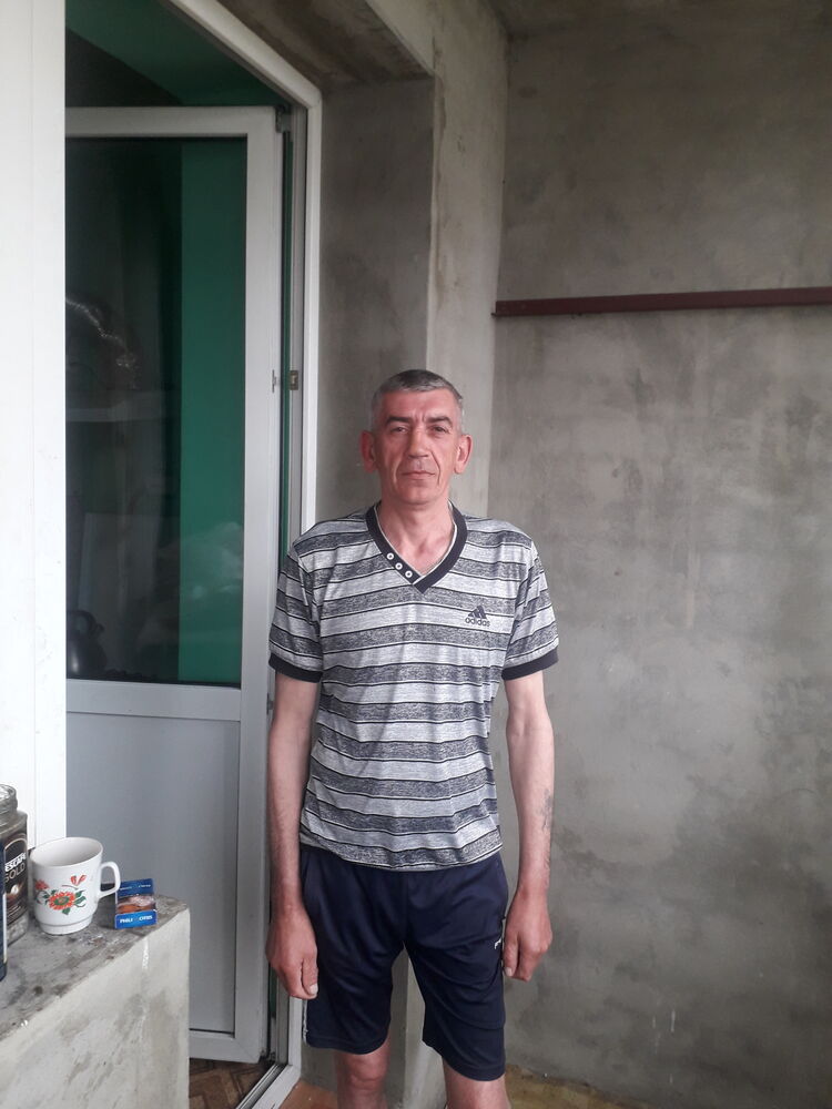  26061842  Evgen, 46 ,    --