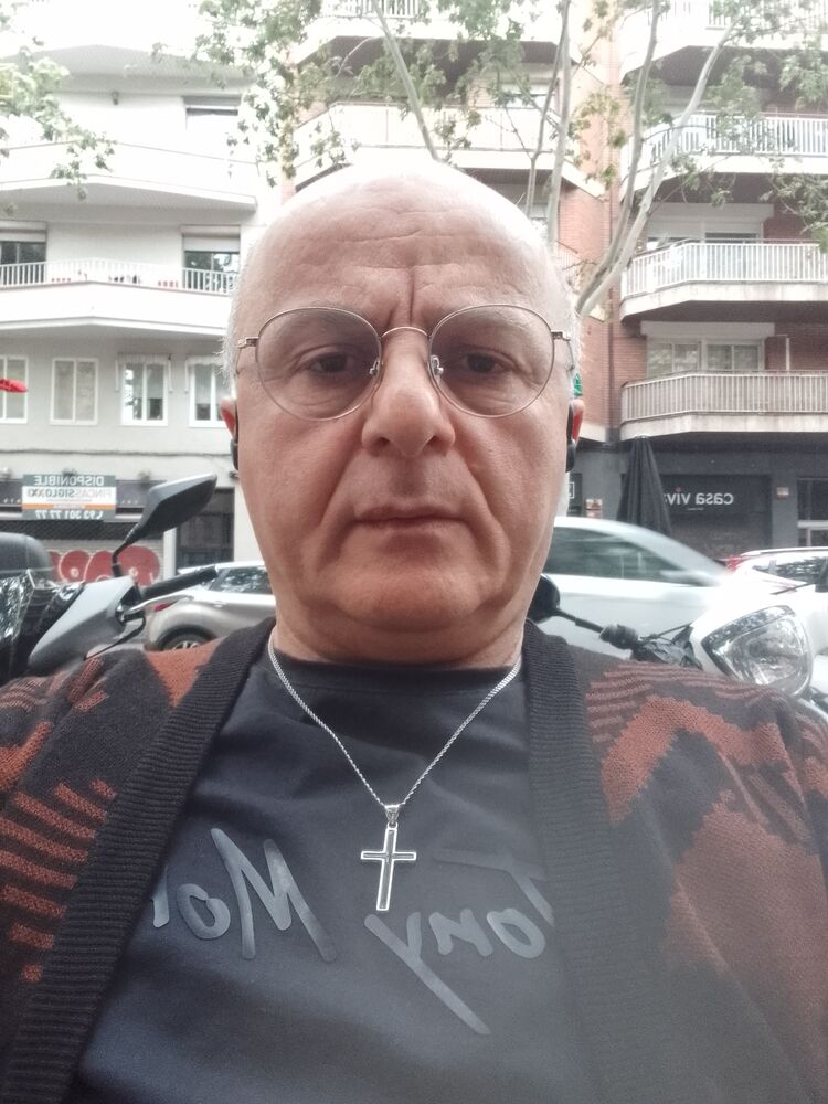  Barcelona,   George, 55 ,   ,   , c 
