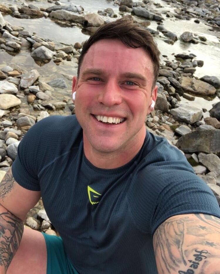  48888452  Richard, 46 ,    Frankfurt Am Main