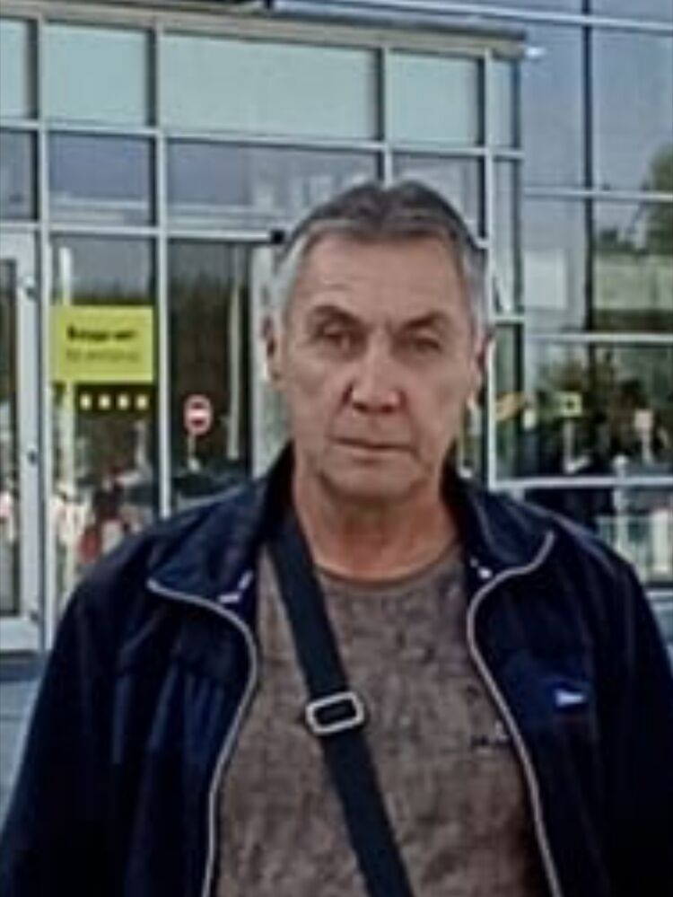  48354582  Vasilisk, 45 ,    