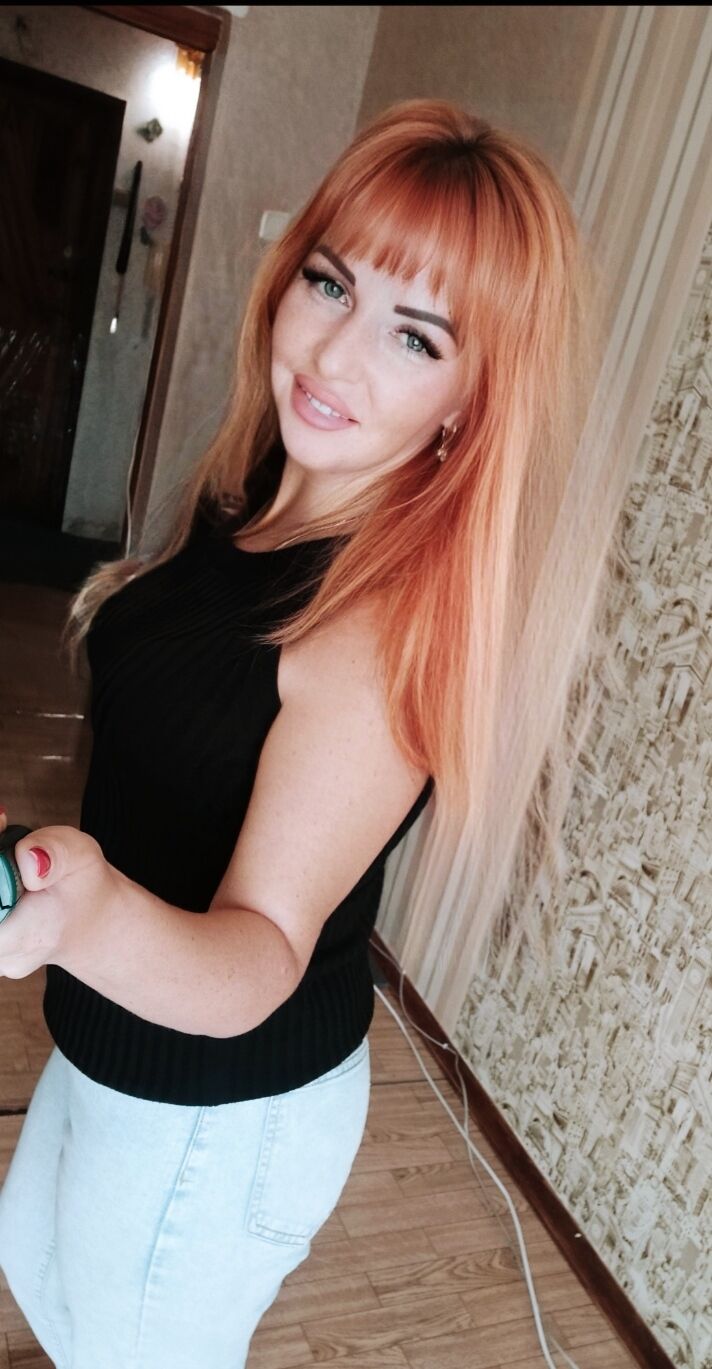  46918052  lena, 44 ,    