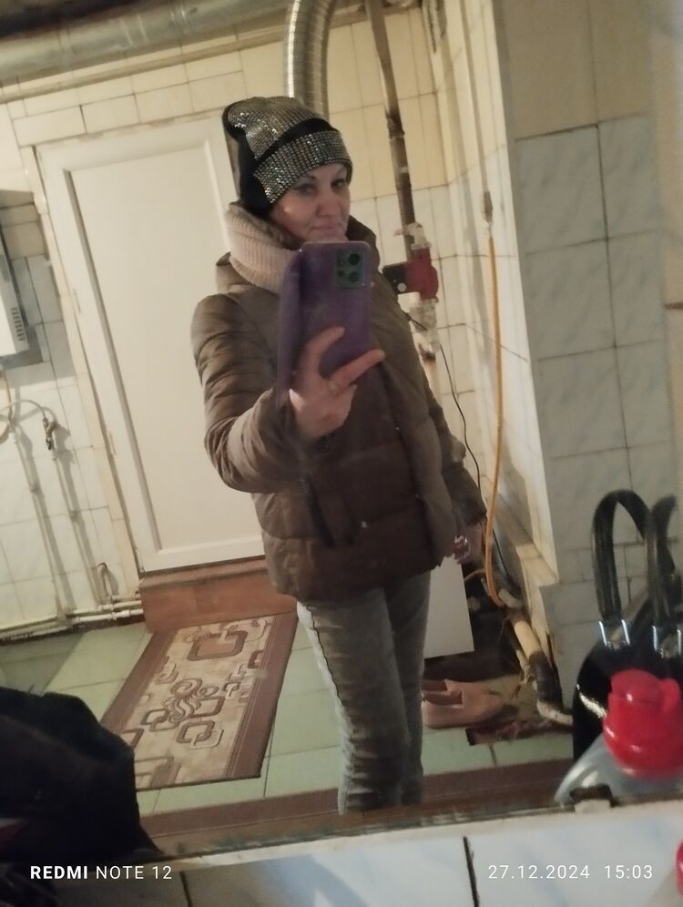  ,   Svetlana, 53 ,     