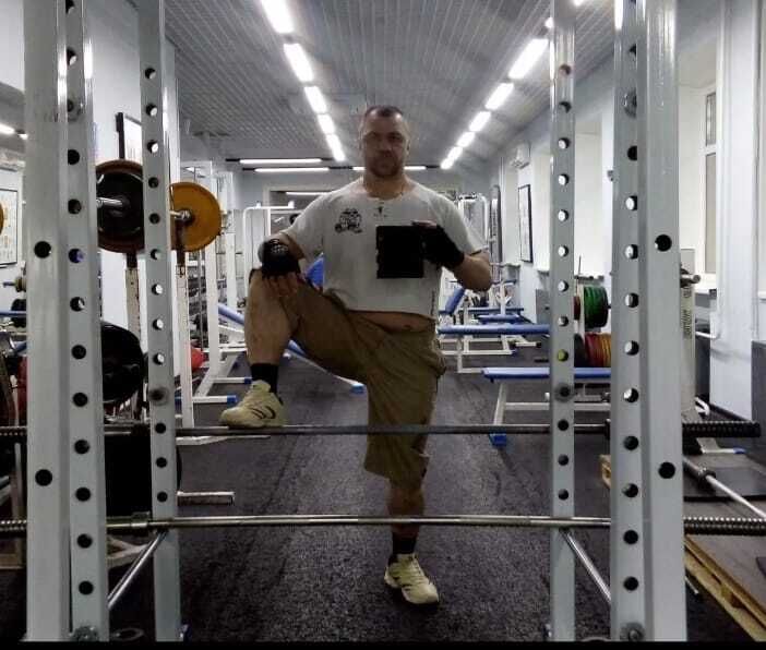  ,   Alex, 42 ,   ,   , c , 