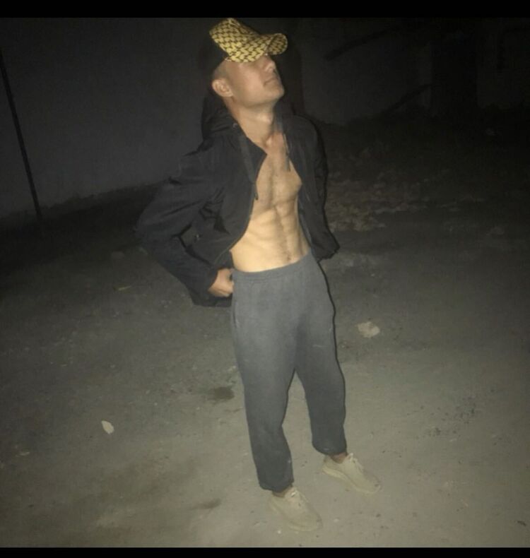  44177352  , 21 ,    