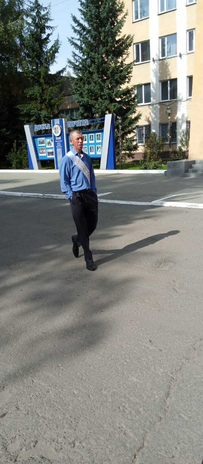  ,   Dmitrii, 43 ,   ,   , c 