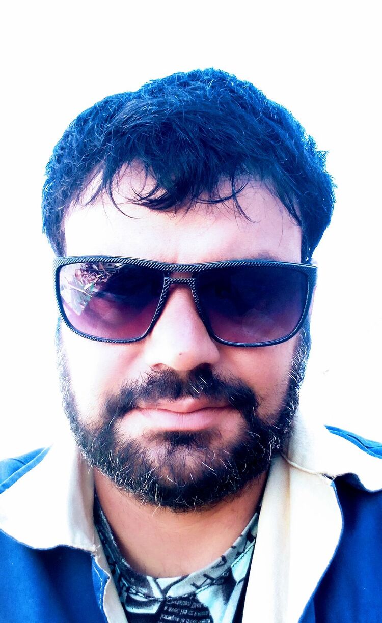  52851952  Gudrat, 38 ,    