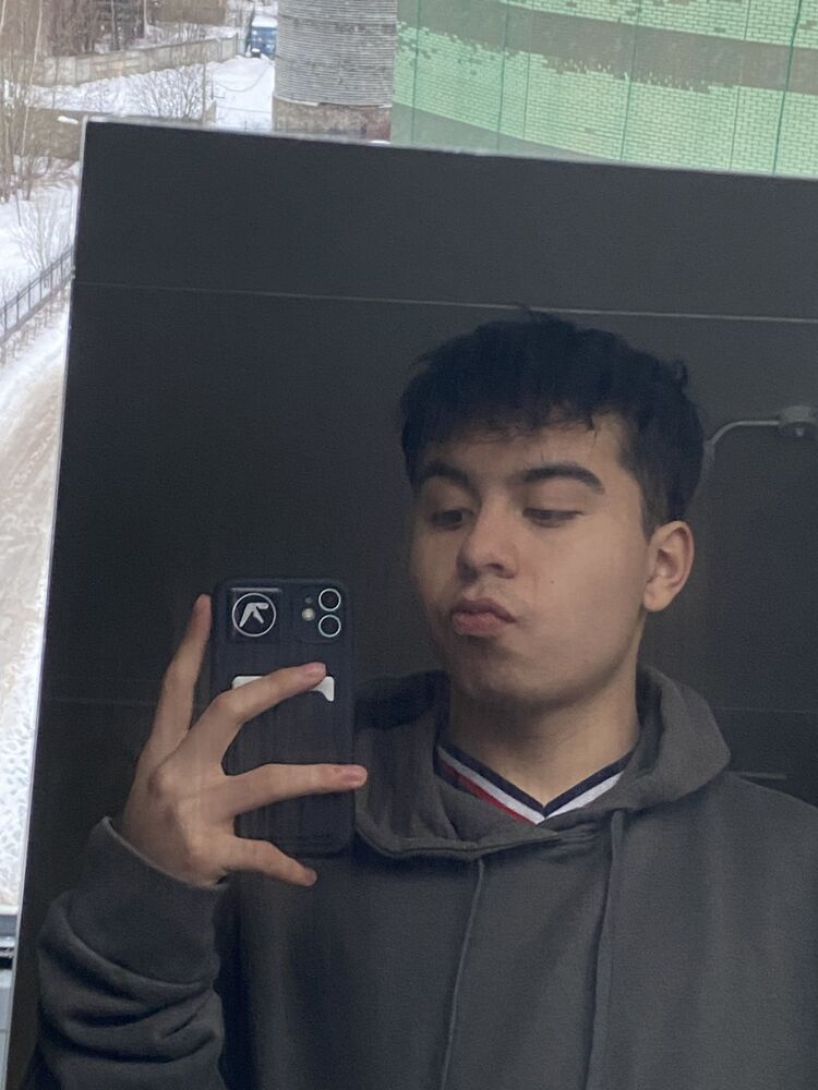  48806822  Juan, 19 ,    -