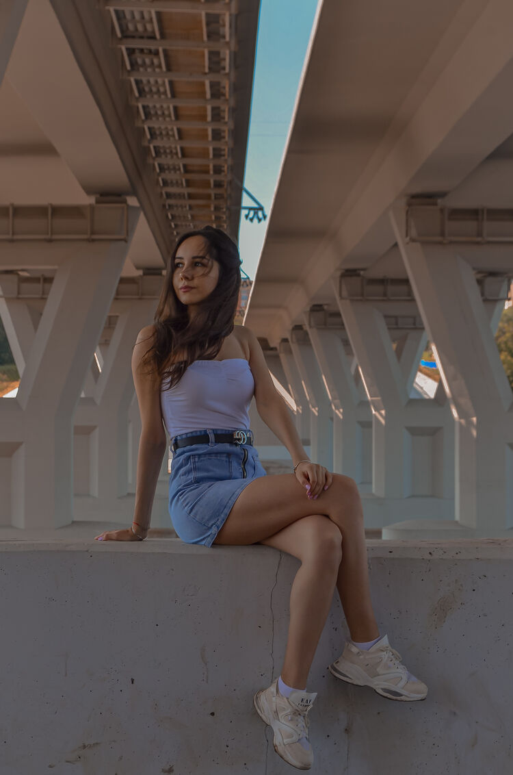  ,   Liyaa, 25 ,     
