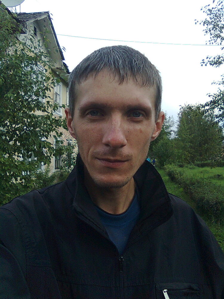  10922392  Sergei, 42 ,    