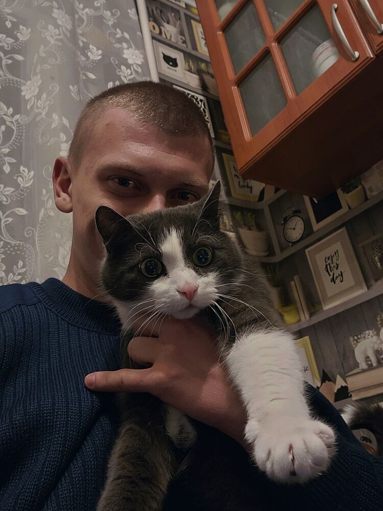  39319922  Artem, 26 ,    