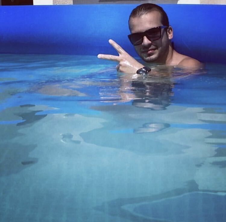  36592142  Aymen, 32 ,    