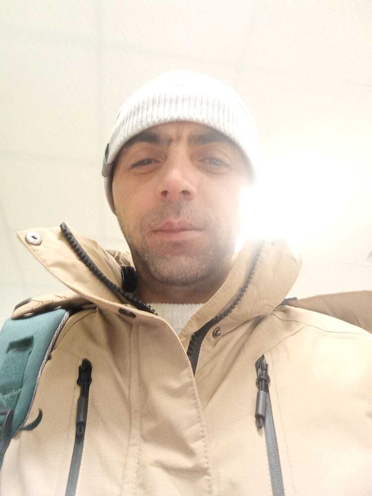  ,   Ruslan, 37 ,   ,   