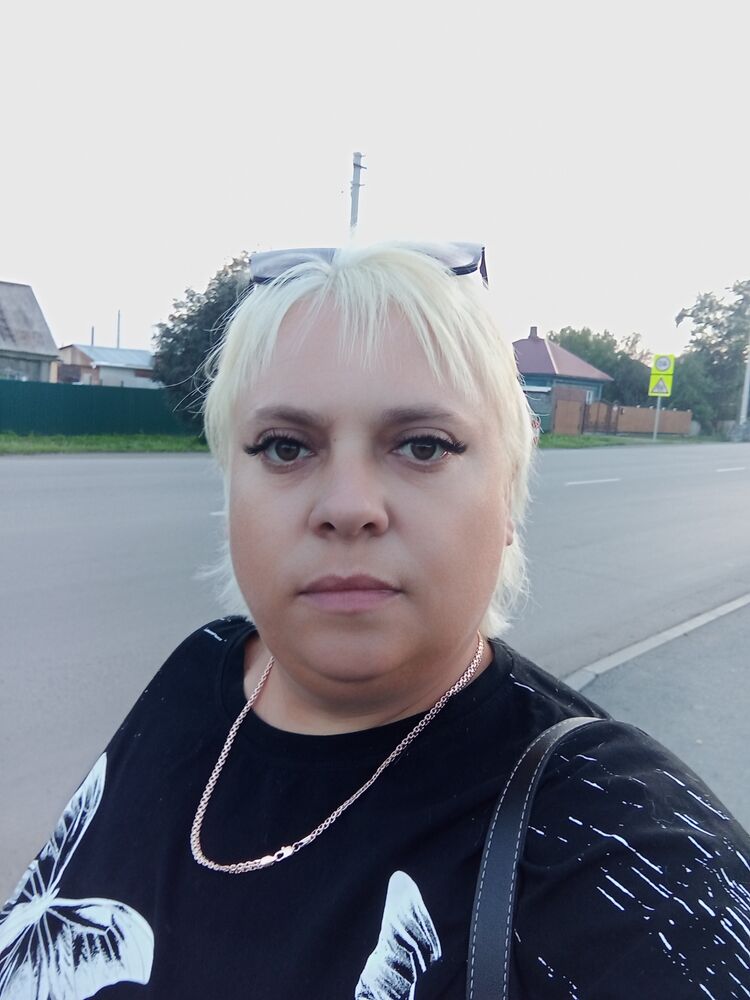  45880022  Nina, 43 ,    