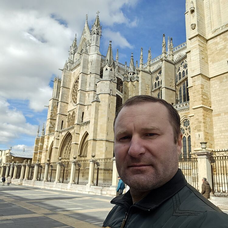  50151182  Valeriu, 41 ,    