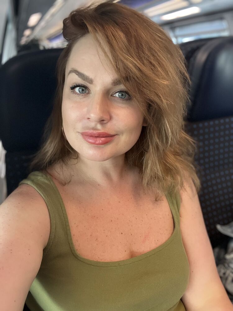 35651762  Alina, 39 ,    Antibes