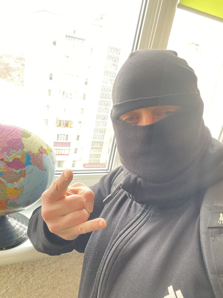  30516102  Vlad, 41 ,    