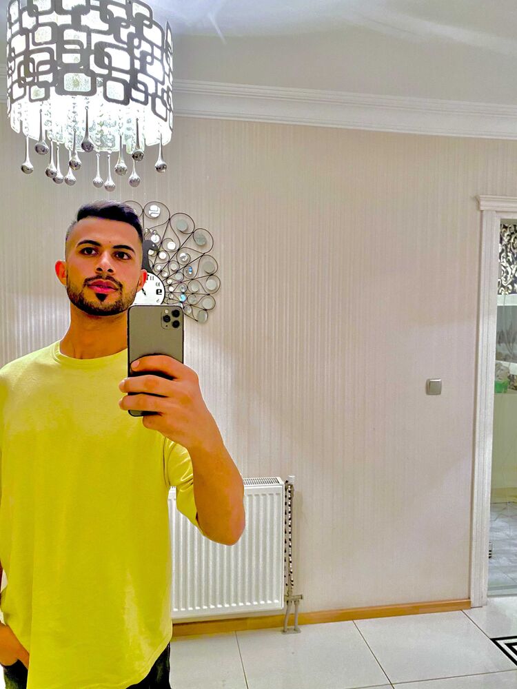  ,   Faisal, 25 ,   ,   