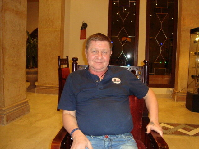  17211842  Mikhail, 68 ,    