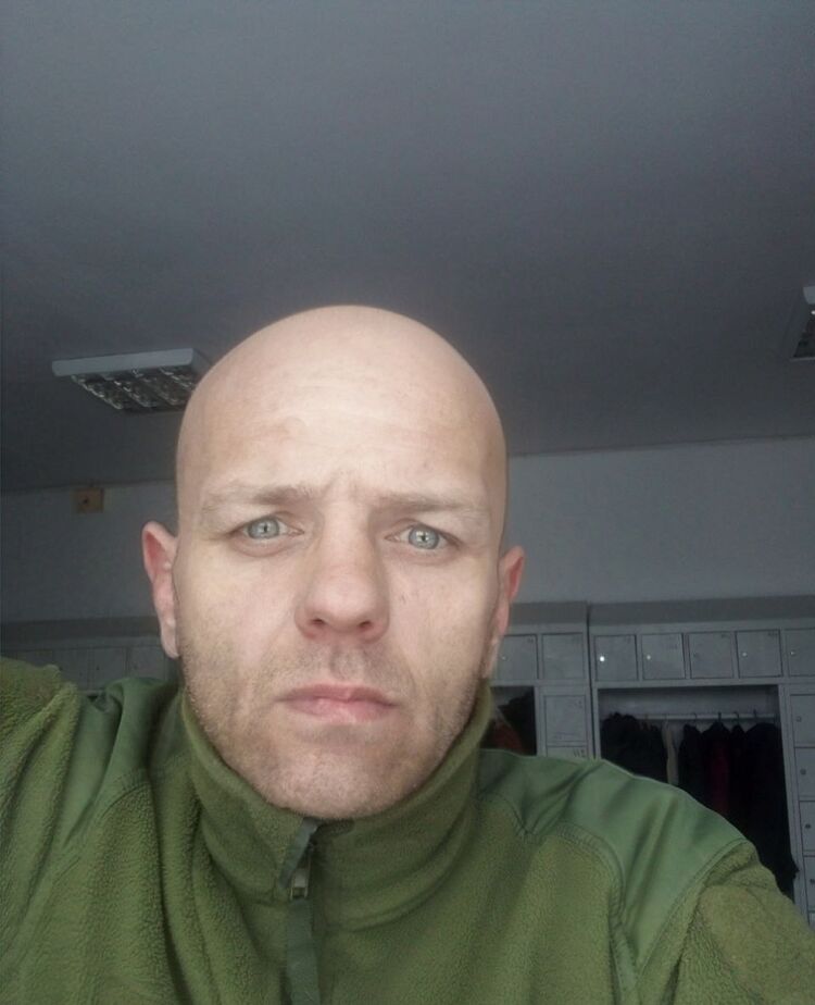  51117552  Ivan, 41 ,    