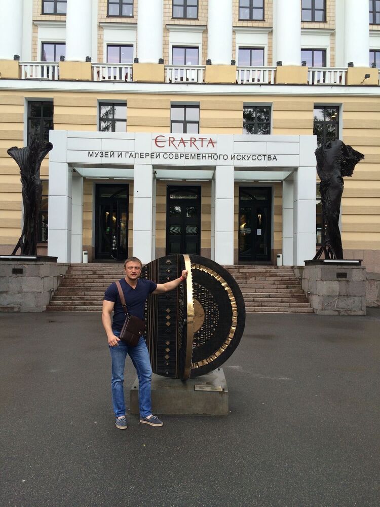  30478762  Artem, 37 ,    -