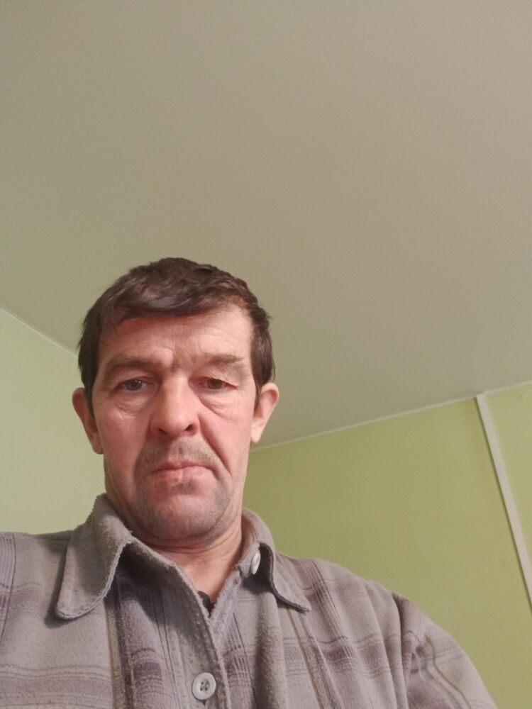 32483602  , 46 ,    