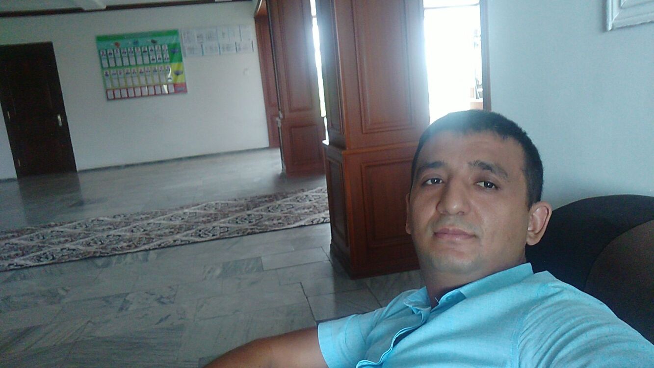  24124792  Diyor, 32 ,    