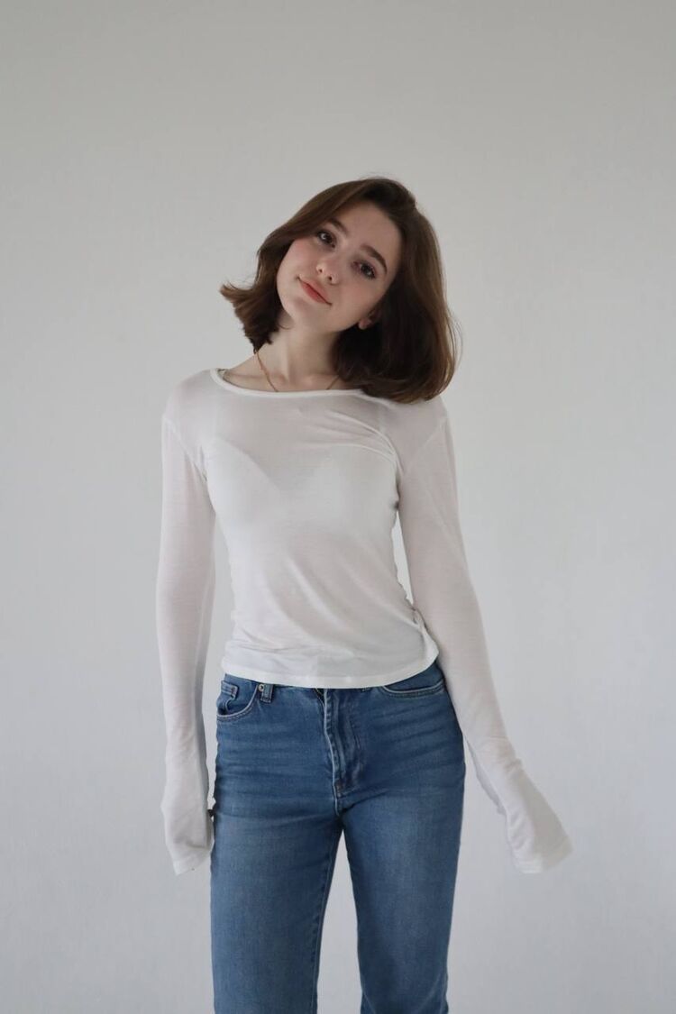  54712842  , 23 ,    -