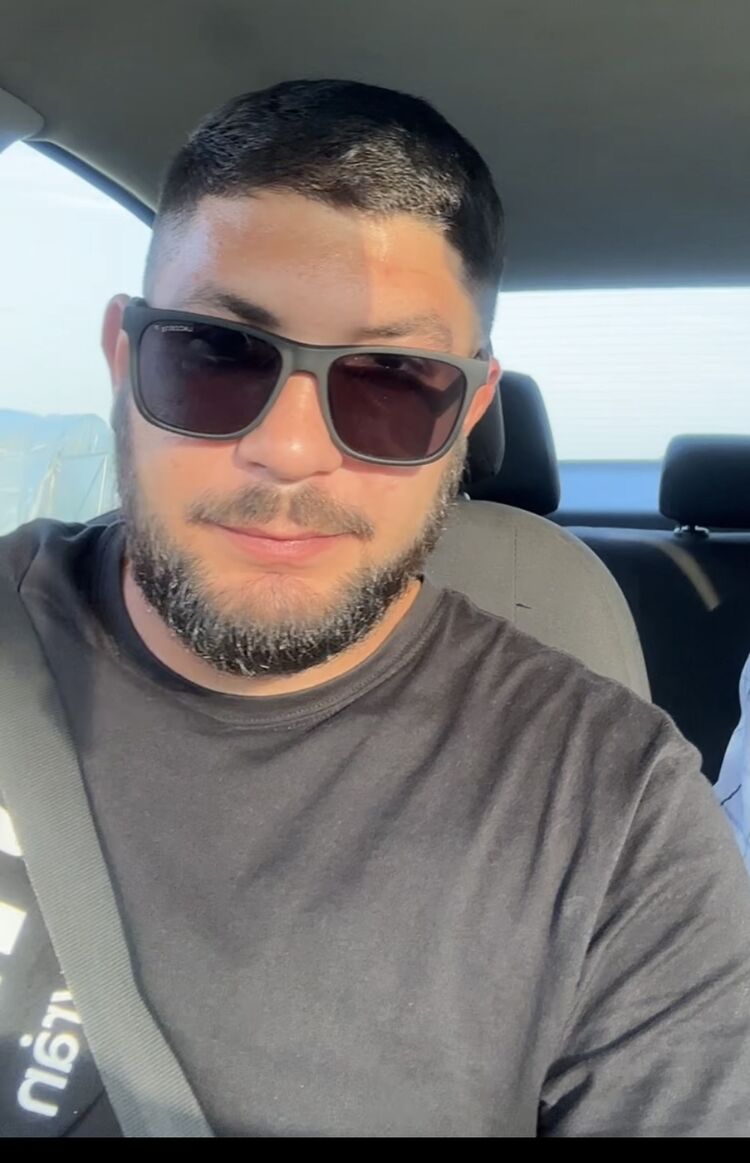  53872992  David, 32 ,    