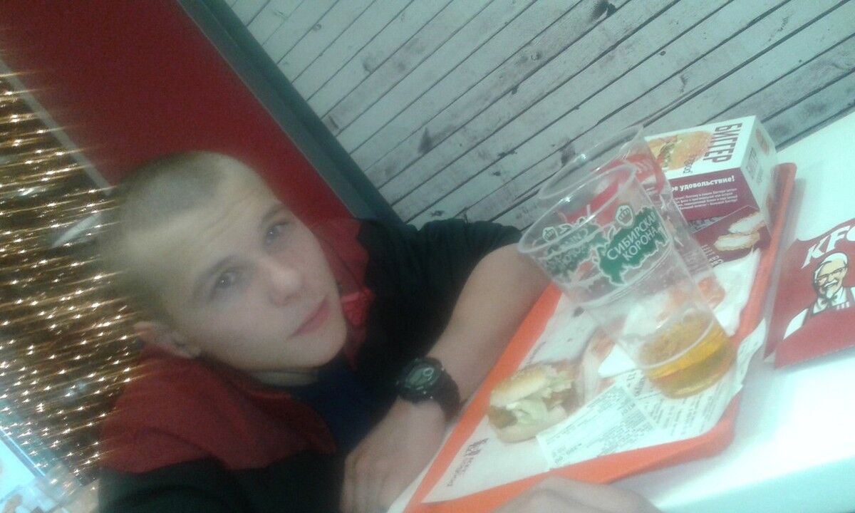  ,   Vlad, 28 ,   