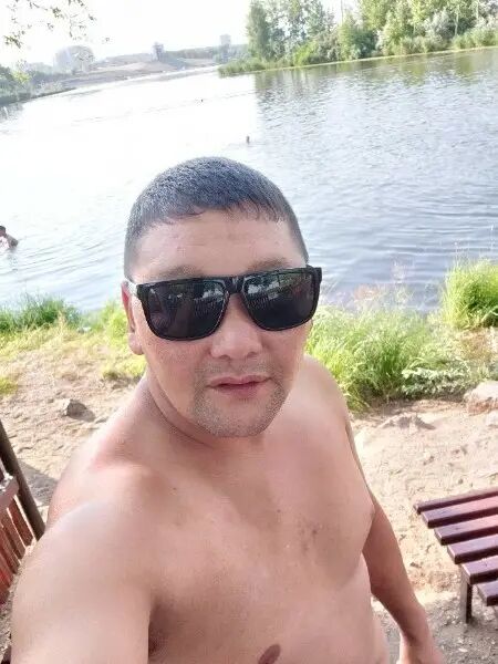  ,   Baurzhan, 33 ,   ,   , c , 