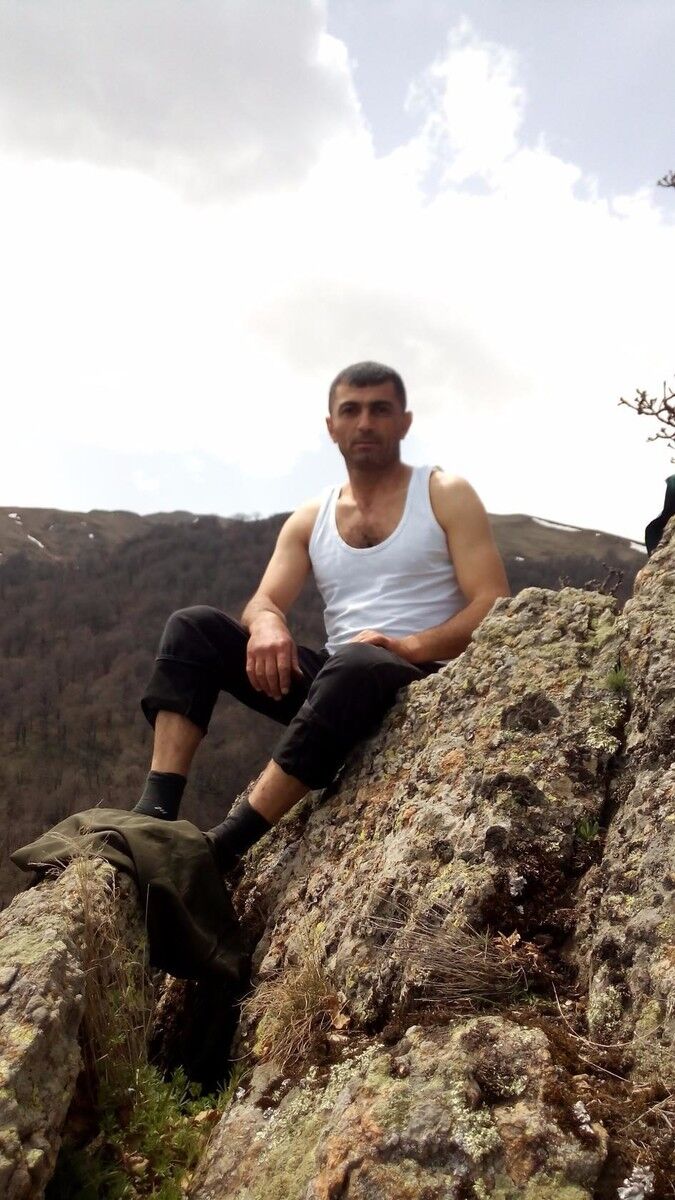  16722482  Davit, 51 ,    