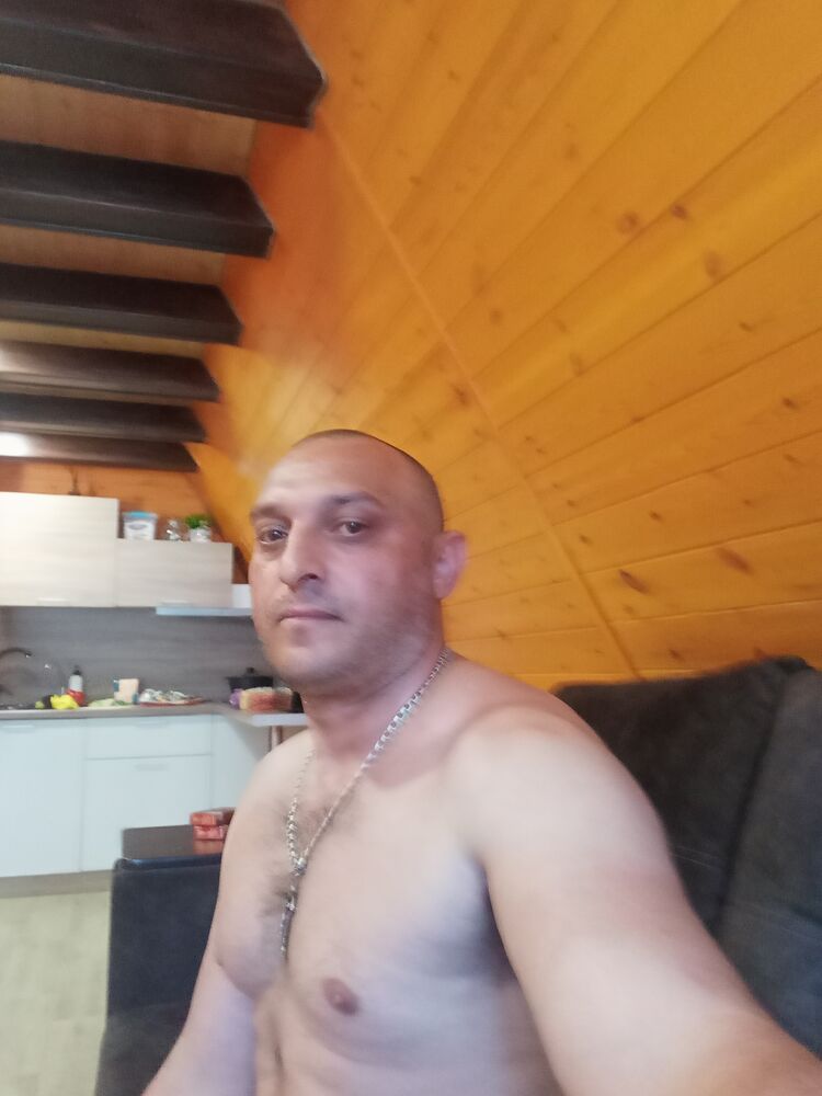  45054742  Zzz, 44 ,    