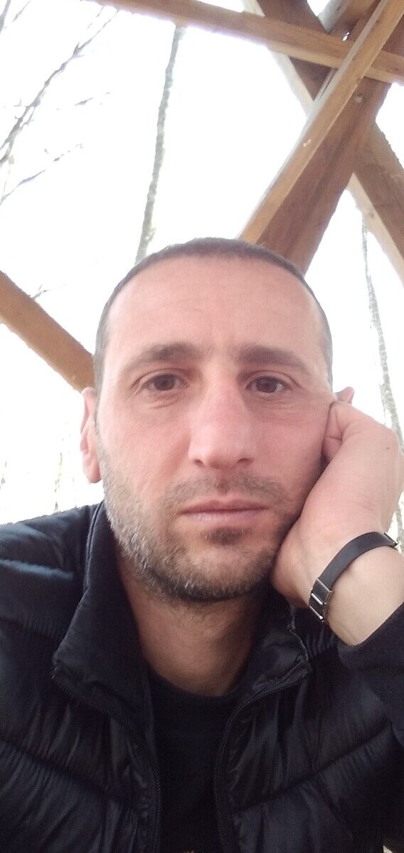 21675322  Miska, 43 ,    