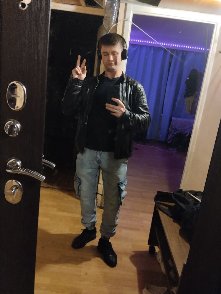  52826402  , 36 ,    