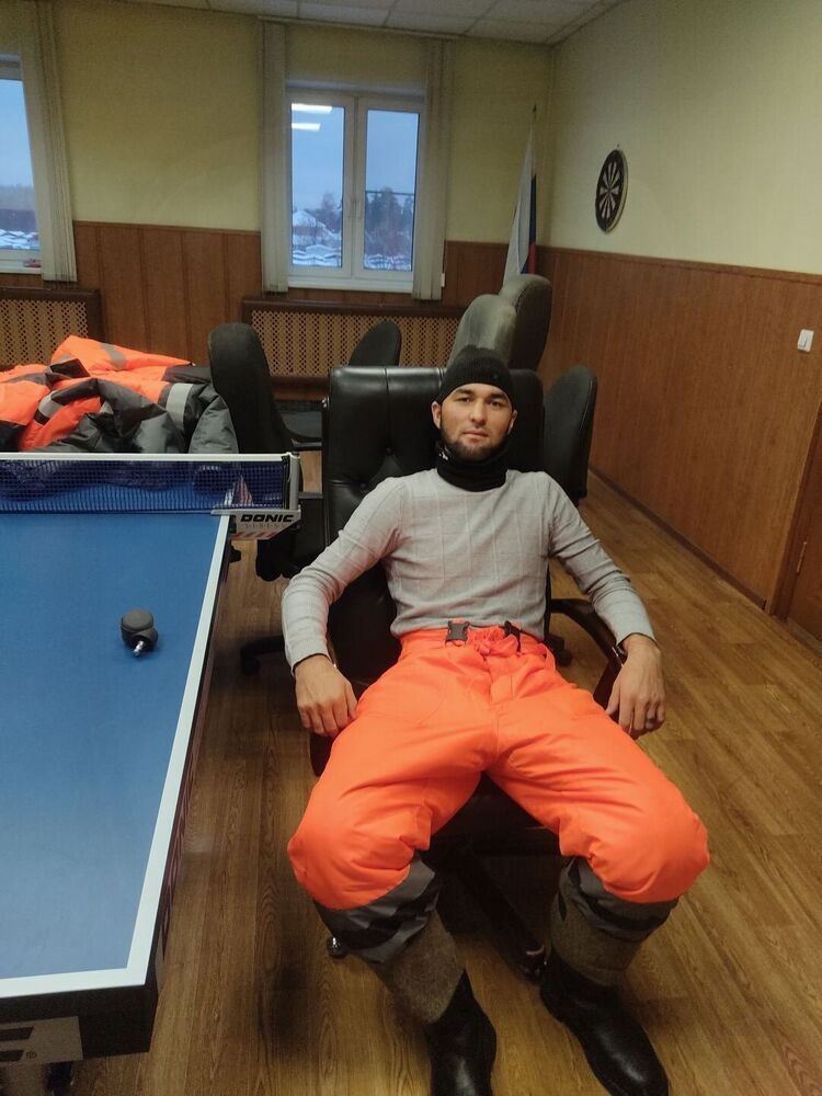  30855382  Ali, 28 ,    -