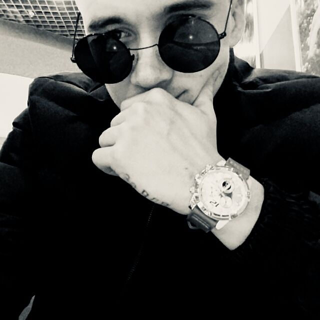  48036652  , 24 ,    
