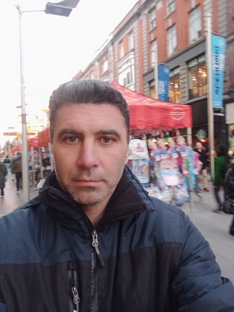  47804452  Andrei, 46 ,    