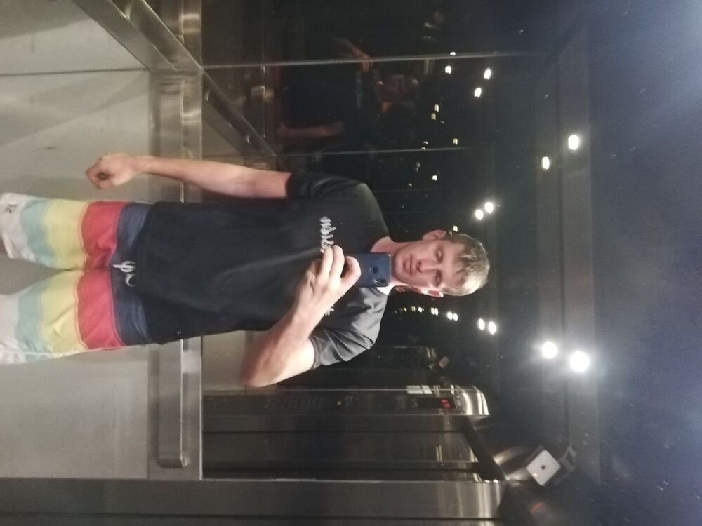  18840322  Sergio, 40 ,    