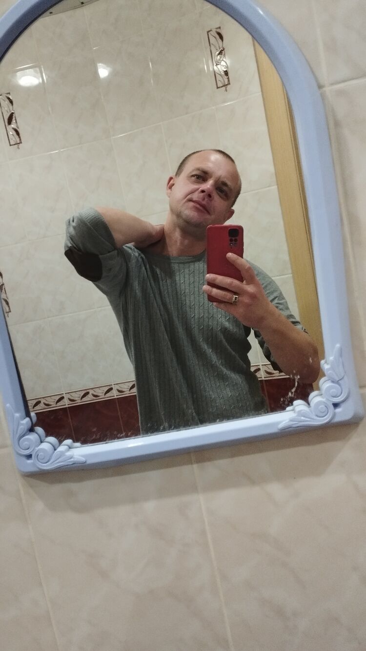  46856202  , 37 ,    