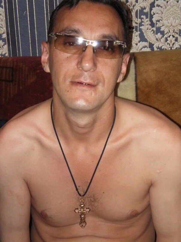  12600542  Artur, 55 ,     