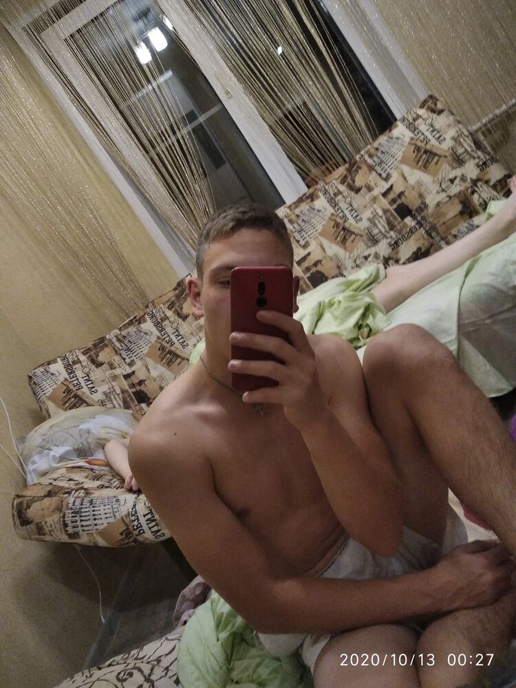  ,   Zhenya, 21 ,   ,   , c , 
