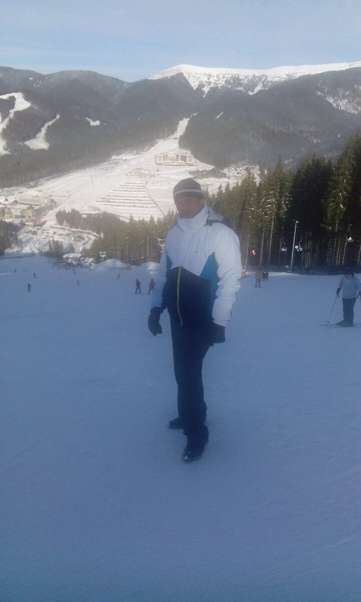  9230402  Vitaliy, 46 ,    