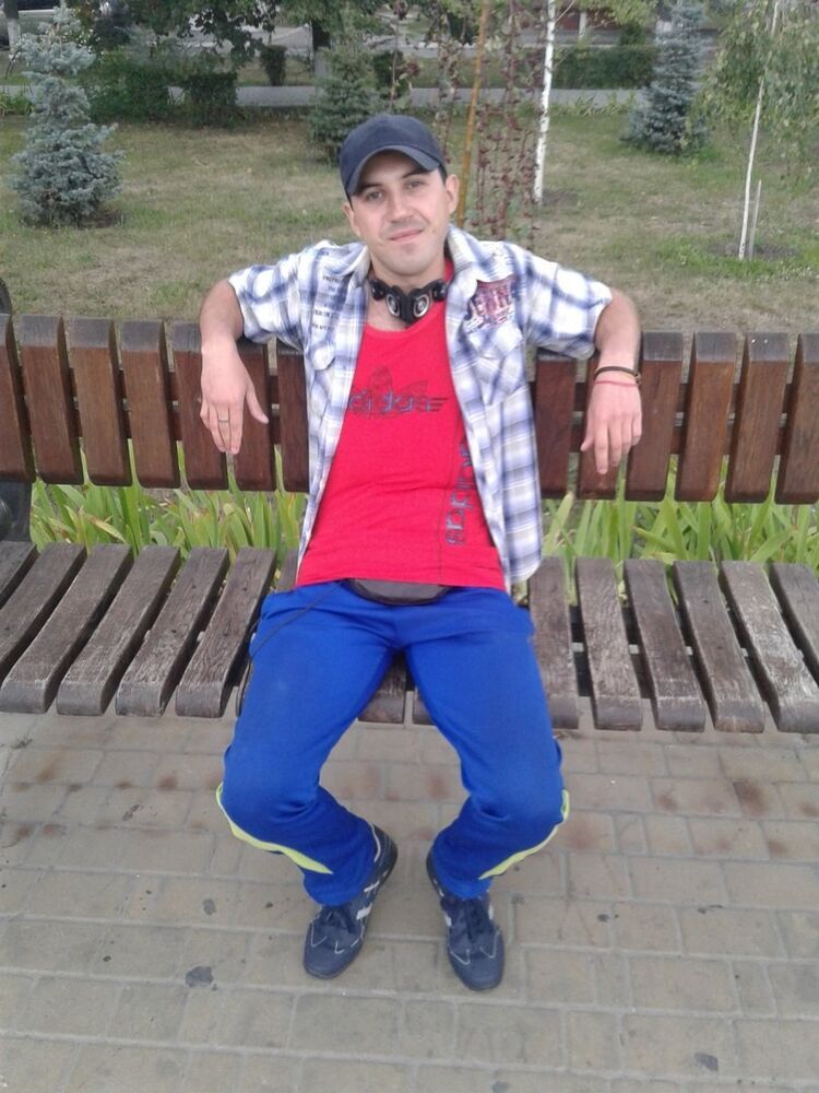  11046352  , 37 ,    