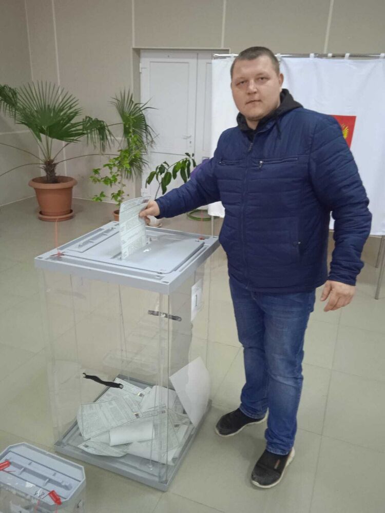  54060142  Sergey, 25 ,    