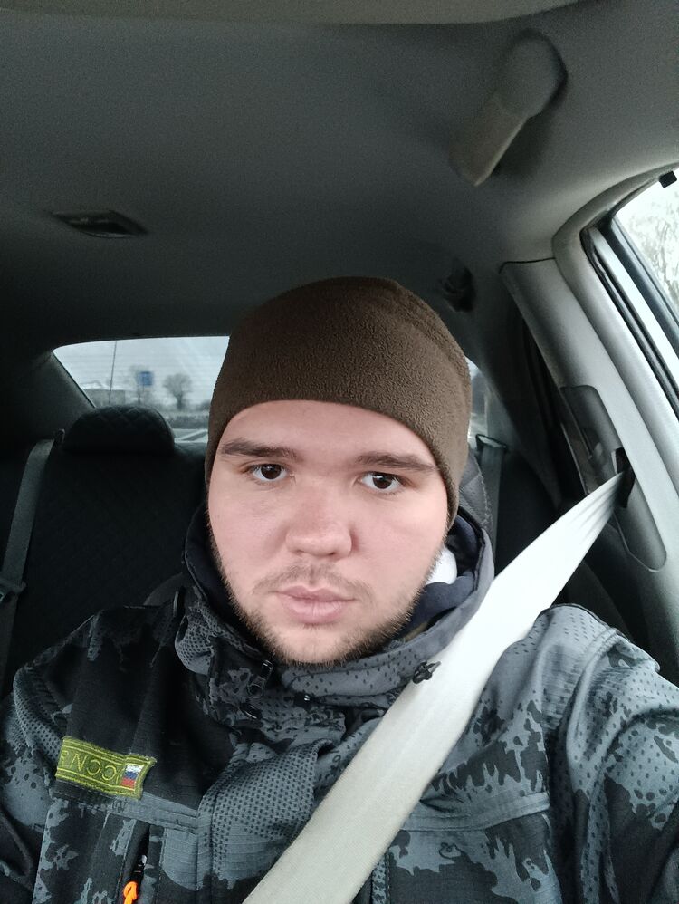 40111932  , 24 ,    