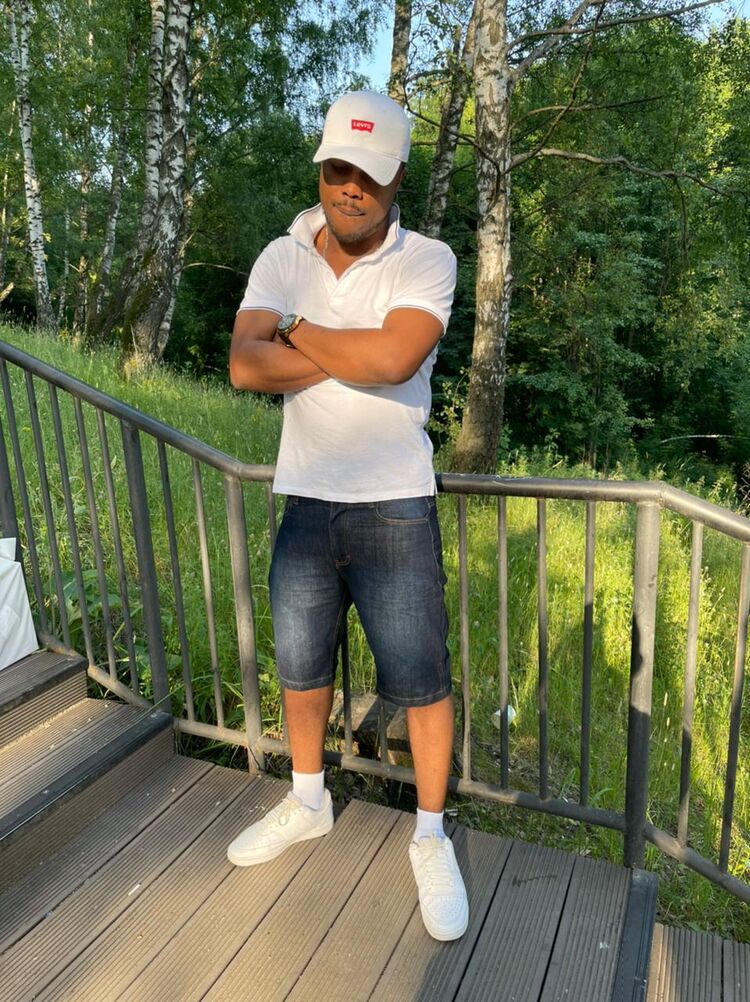  48912432  Stan, 41 ,    Lambeth