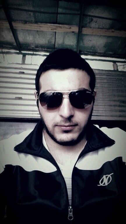  ,   Gagik, 33 ,   