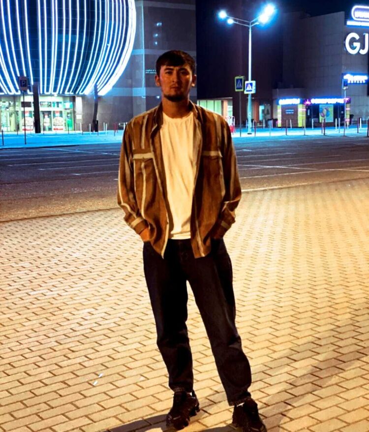  53143772  Shamil, 26 ,    