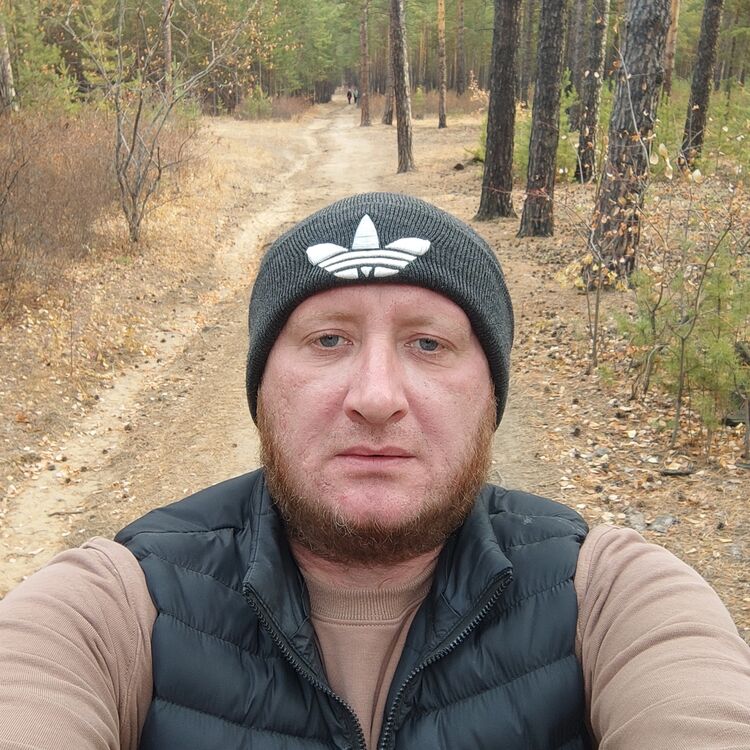  47235402  Artem, 37 ,    